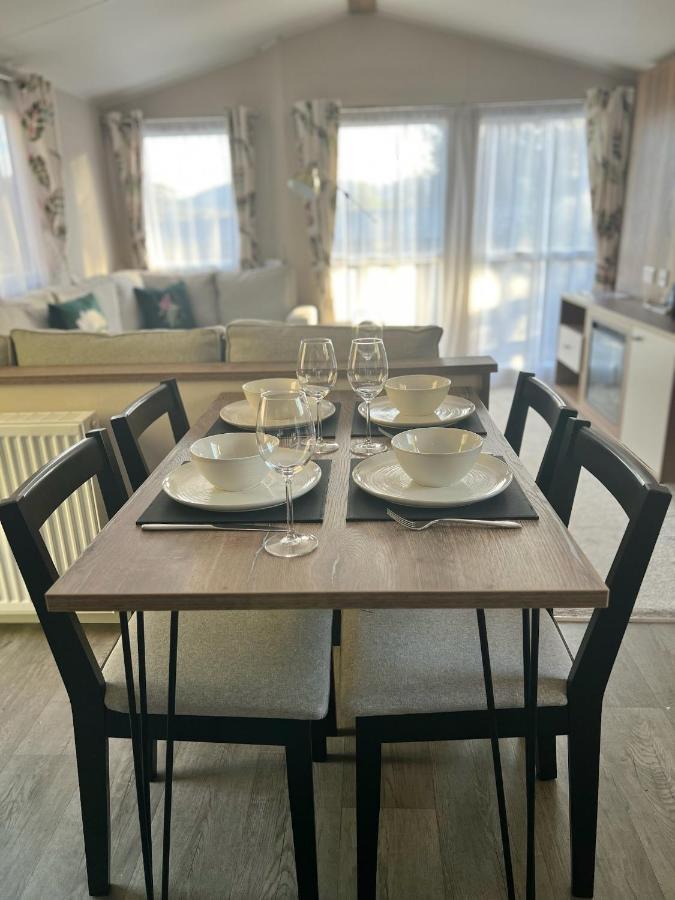 Silver Birch Lodge 애비모어 외부 사진